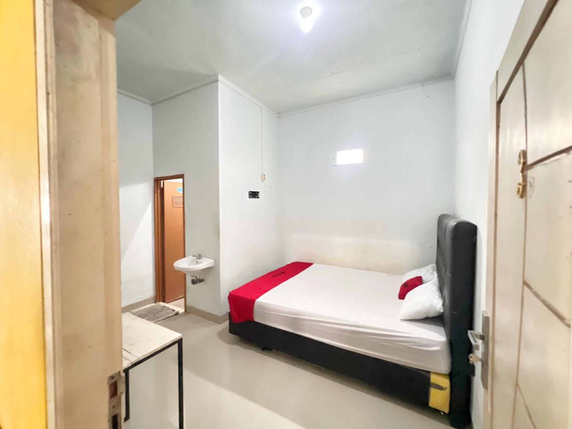 Reddoorz At Kay Residence Waydadi Lampung Бандар Лампунг Екстериор снимка
